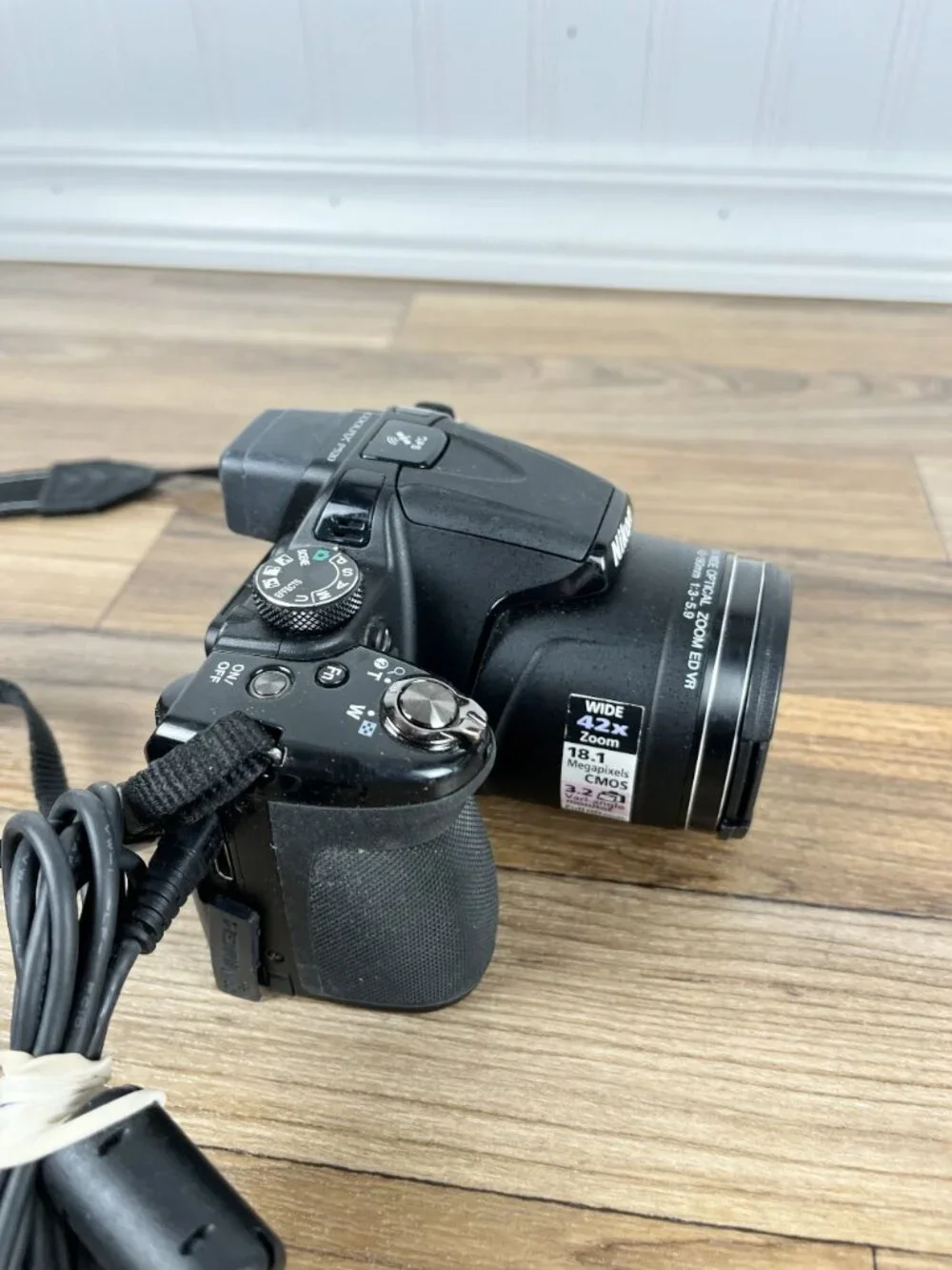 Nikon COOLPIX P520 18.1MP Digital Camera Black 42x Optical Zoom (PARTS AS IS)